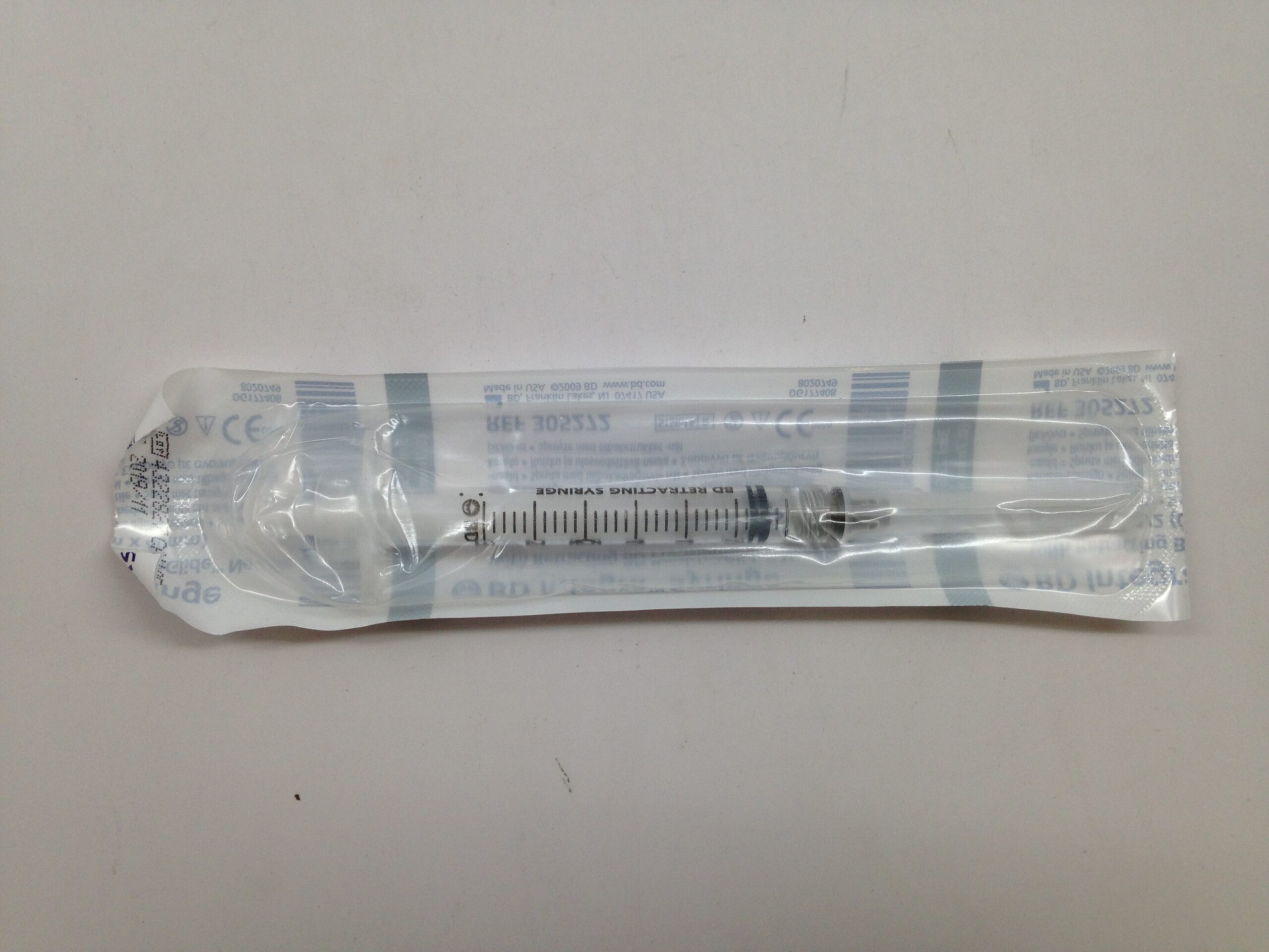 BD 305272 Integra Syringe With Retracting PrecisionGlide Needle, 3mL