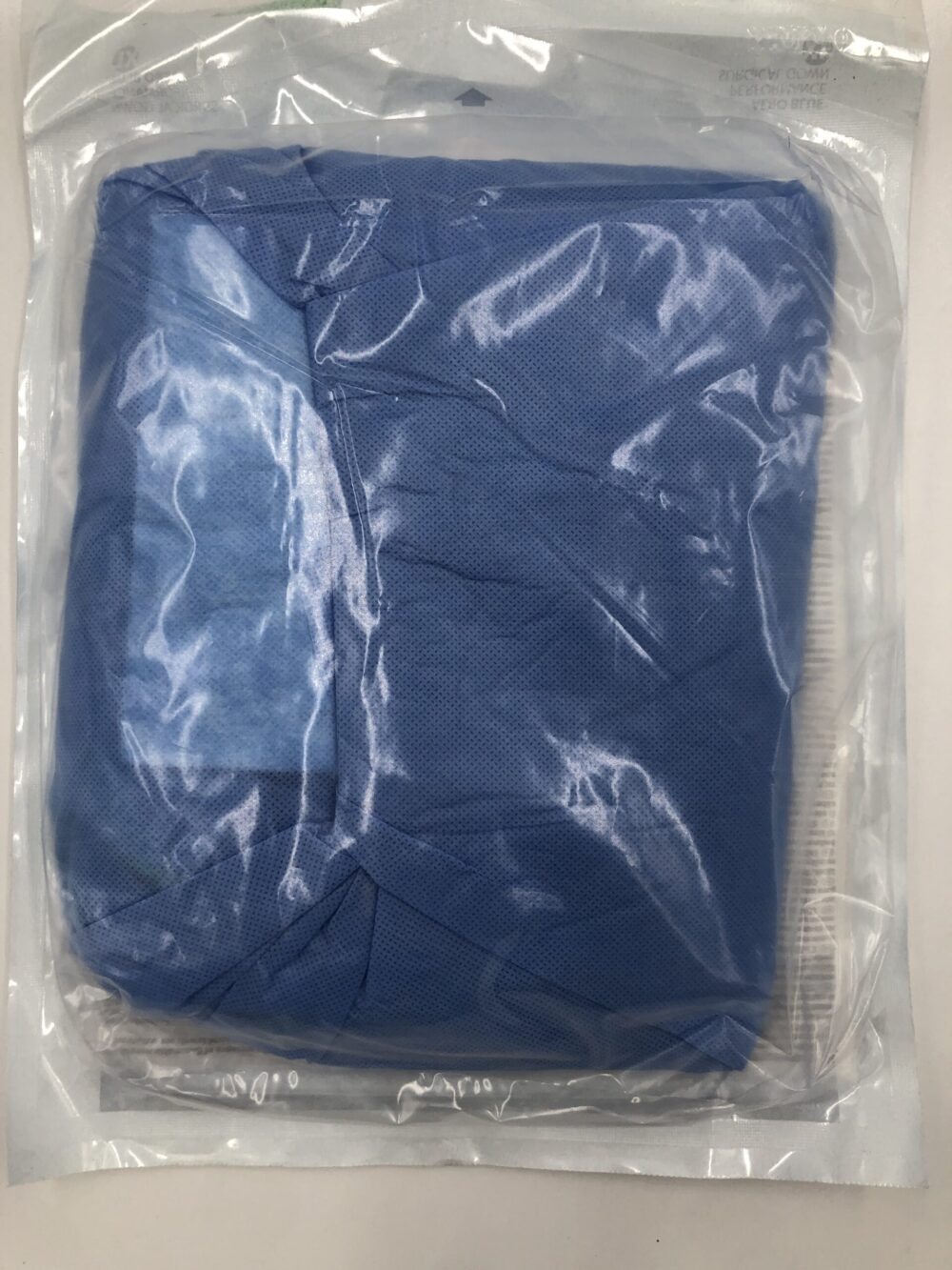 HALYARD 41734 Aero Blue Performance Surgical Gown XL, AAMI Level 3 (X ...