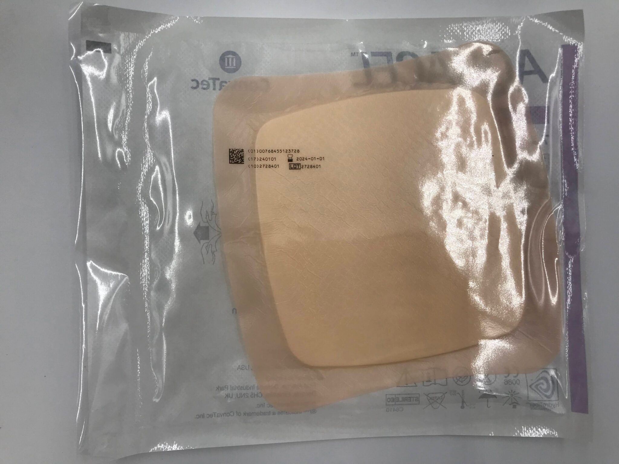 ConvaTec 420621 Aquacel Adhesive Silicone Hydrofiber Foam Dressing 7″ X