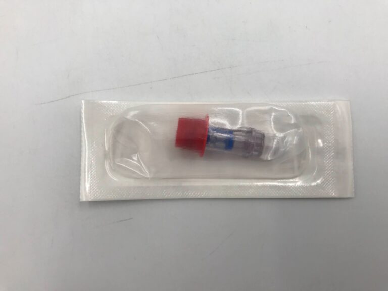 ICU MEDICAL 2013001 Spinning Spiros Closed Male Luer, Red Cap GB