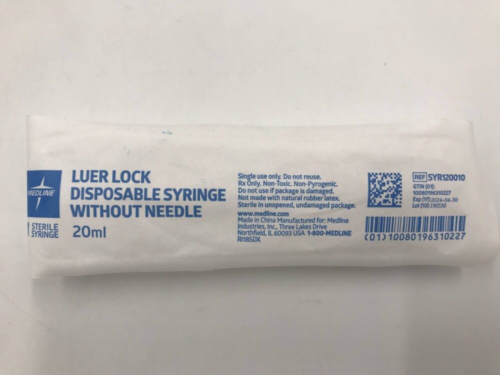 thumbnail image 2 of 25 Gauge 5/8 Inch Needles Garfily 100-Pack 25Ga 5/8" Luer Lock Needles - Lab Dispensing & Ink Refilling Accessories Lab Accessories 2 of 12