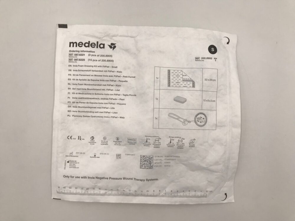MEDELA 200.8905 Invia Foam Dressing Kit w/ FitPad Small (32x26cm