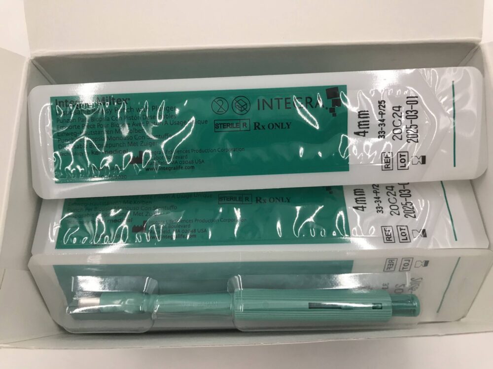 Integra 3334P/25 Miltex Disposable Biopsy Punch with Plunger 4mm (25